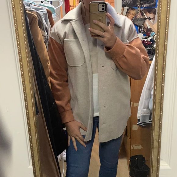 VICI Colorblock Oversized Button Up Shacket. Size S - Picture 2 of 12